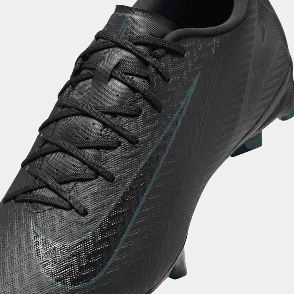 Up close, front view of the Nike Mercurial Vapor 16 Academy Soccer Cleats.