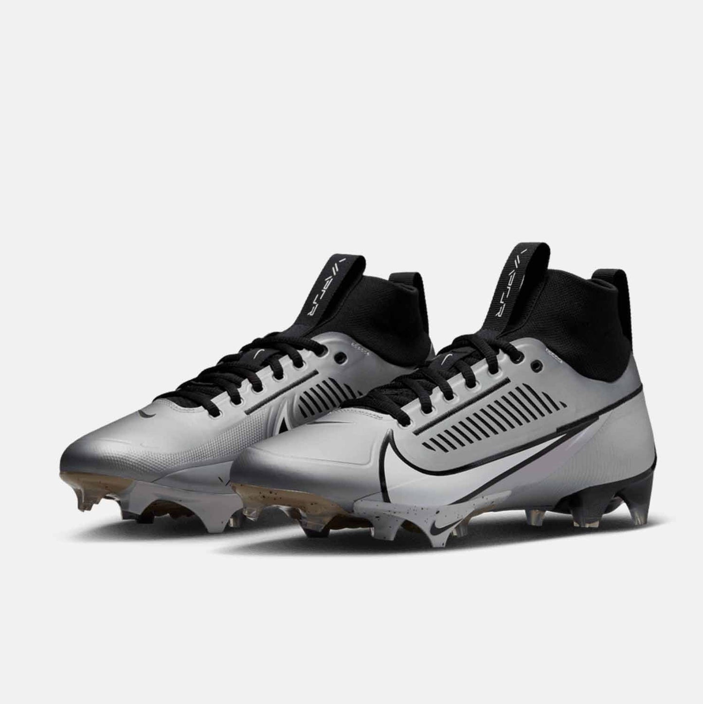 Front view of Nike Men's Vapor Edge Pro 360 2 Football Cleats.