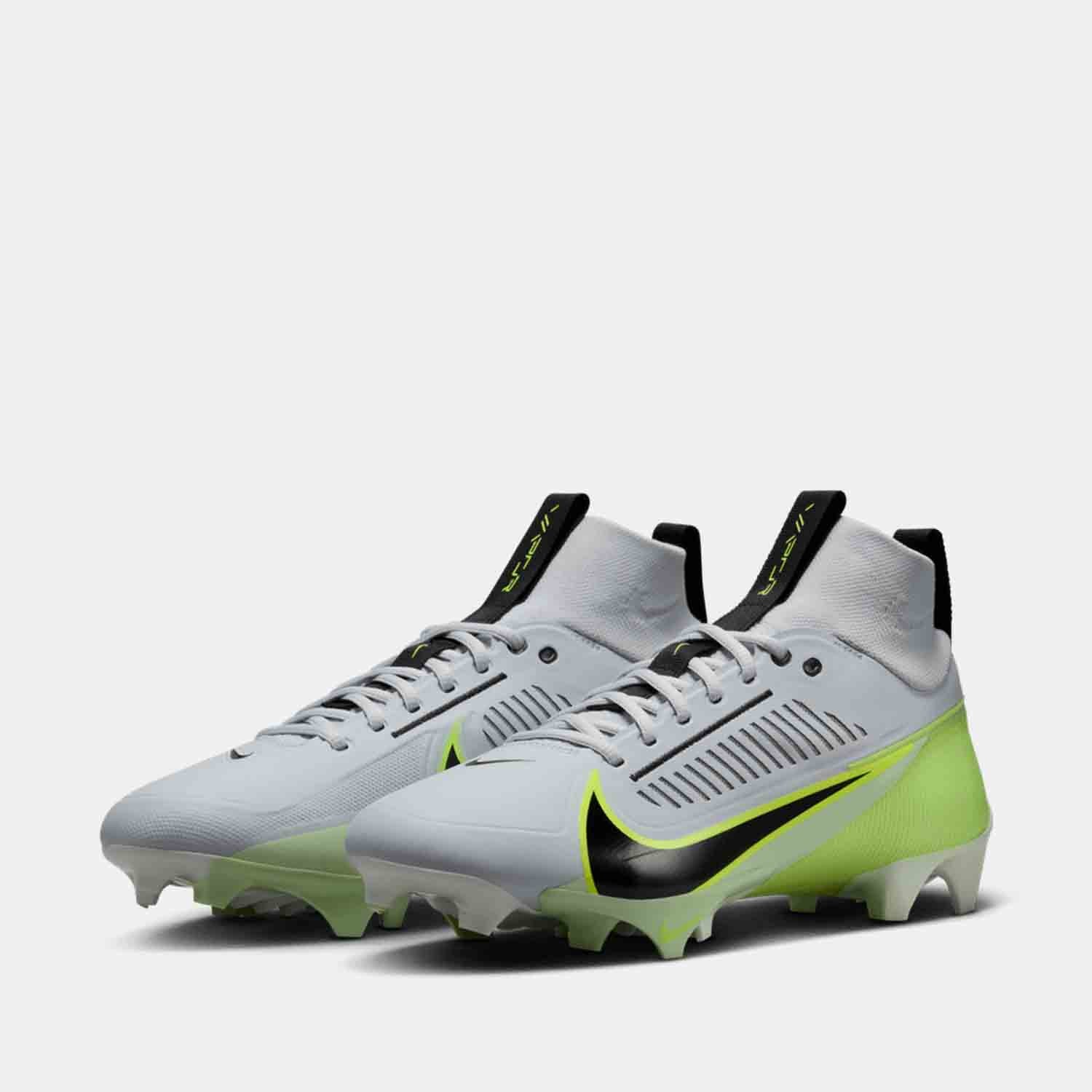 Front view of the Men's Nike Vapor Edge Pro 360 2 Football Cleats.