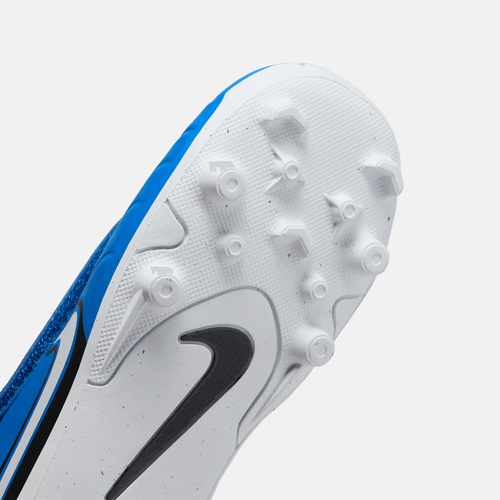 Bottom view of the Kids' Nike Tiempo Legend 10 Club Soccer Cleats.