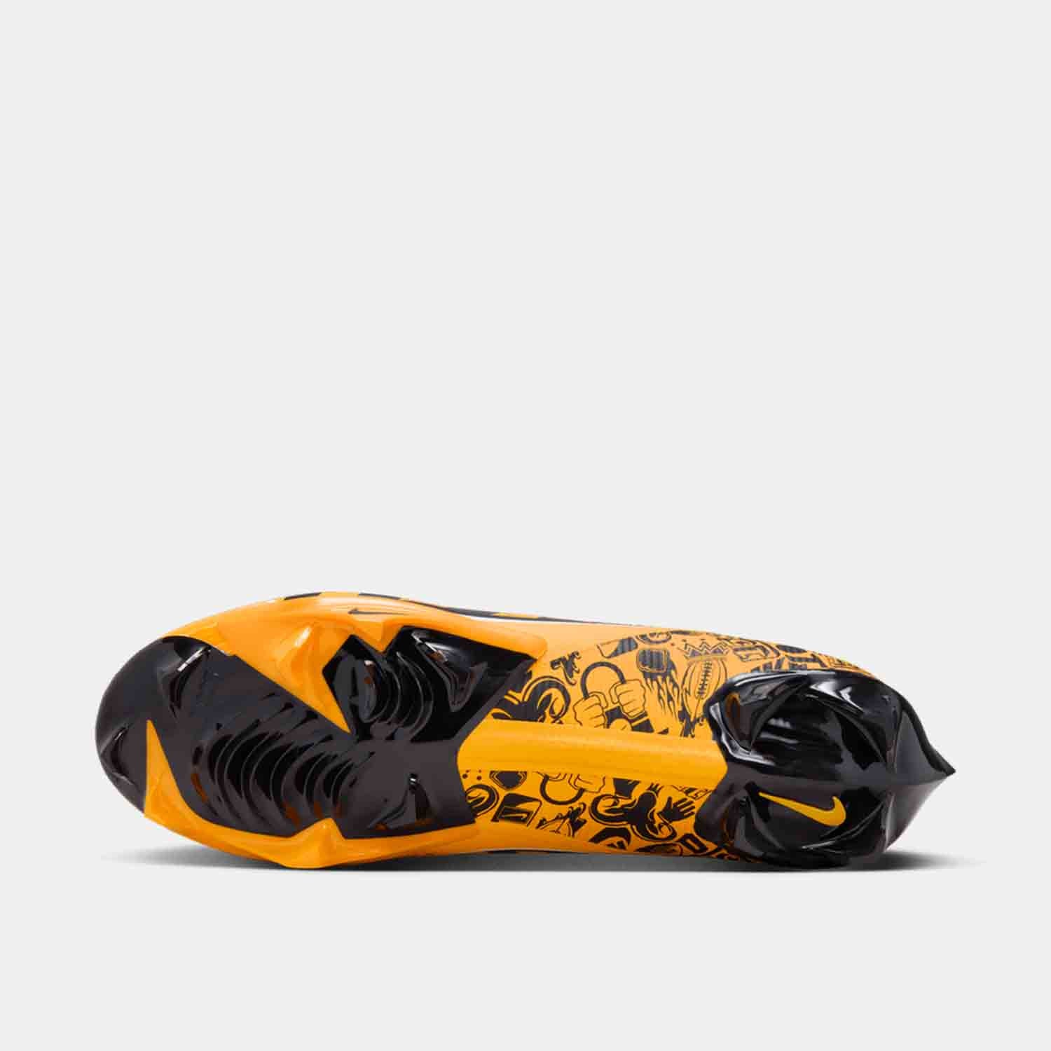 Bottom view of the Men's Nike Vapor Edge Pro 360 2 Football Cleats.