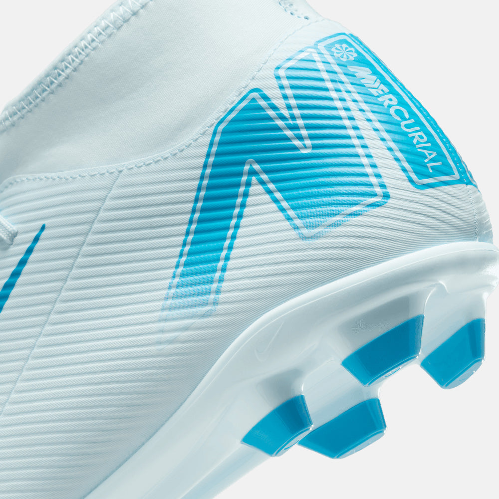 Up close, rear view of the Nike Mercurial Superfly 10 Club Soccer Cleats.